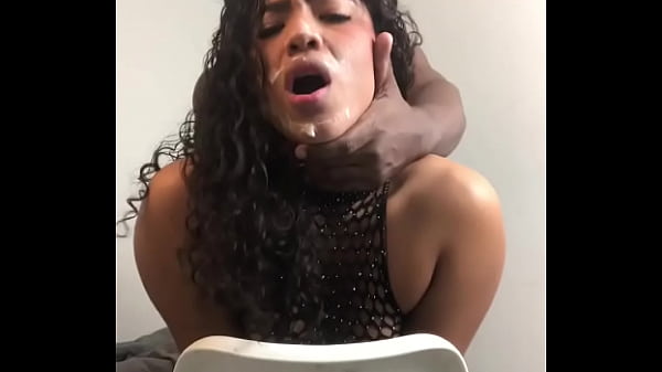 first she makes him cum on her face and then on her pussy -Amateur couple- Nysdel